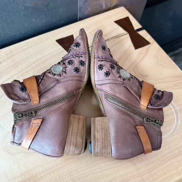 A.S.98 Tofy Peep toe embellished Boho ankle bootie, 39/9 pinkish tan, great shoe - Picture 11 of 16